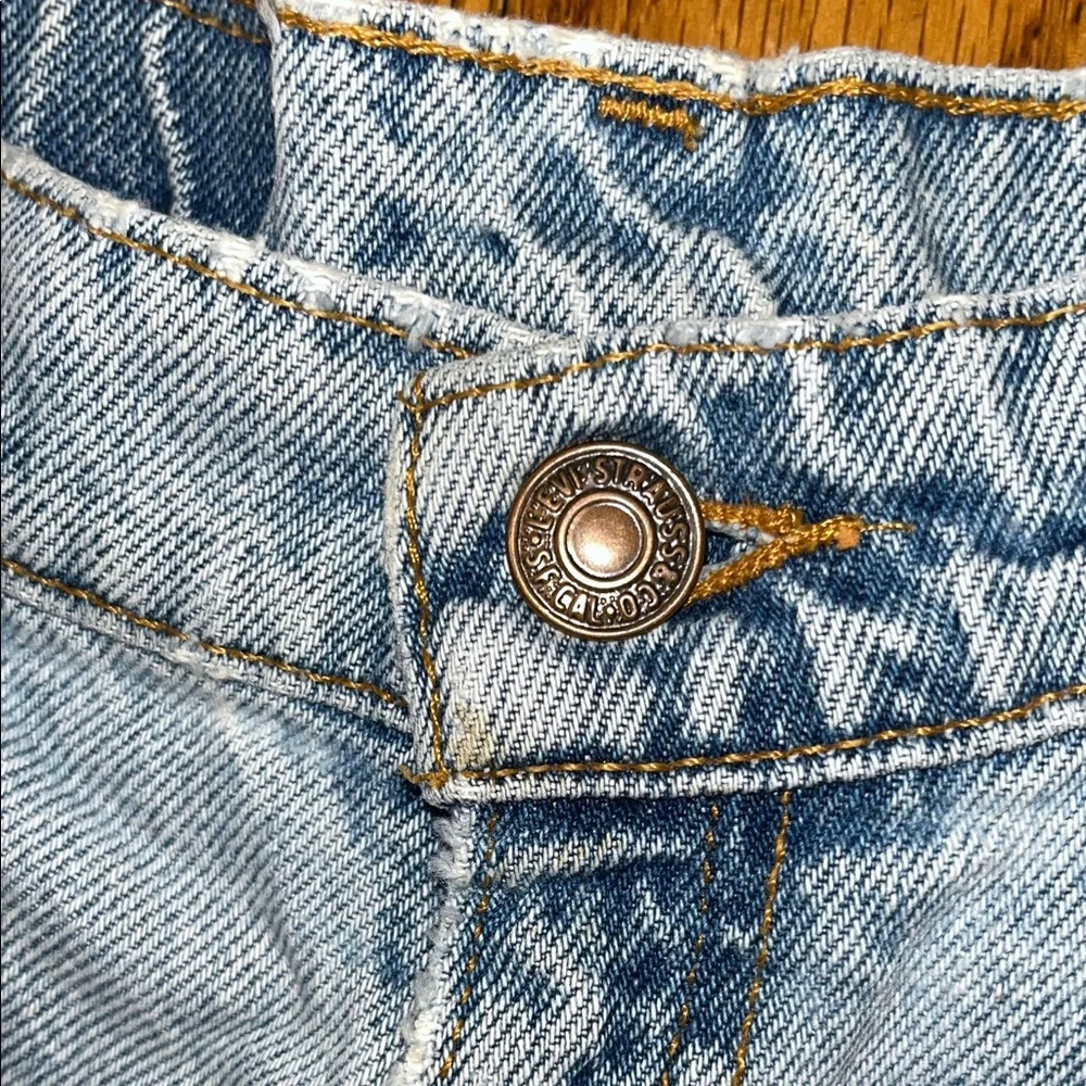 Vintage Levi's 967 Orange Tab Relaxed Fit Light Blue Denim Shorts Size 7